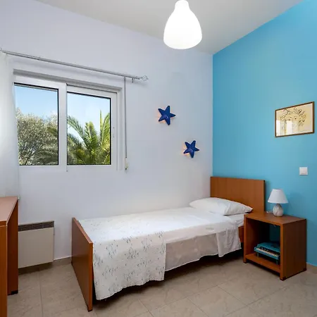 בית נופש Evgenias Olive House *