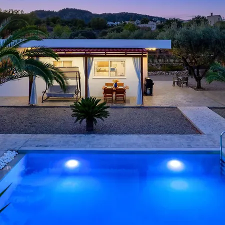 Evgenias Olive House Дом отдыха *