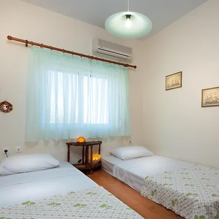 Evgenias Olive House بيت للعطل *