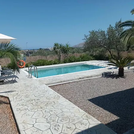 Evgenias Olive House *