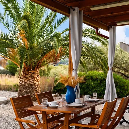 Case de vacanță Evgenias Olive House Kalathos