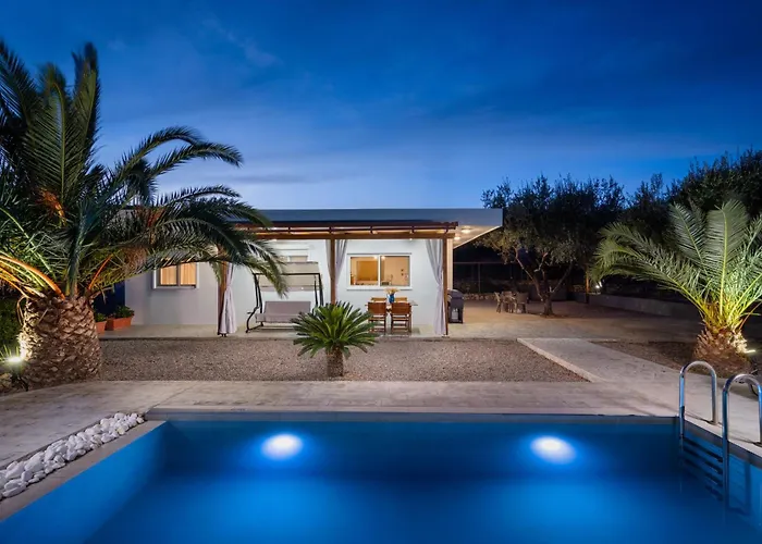 Evgenias Olive House *